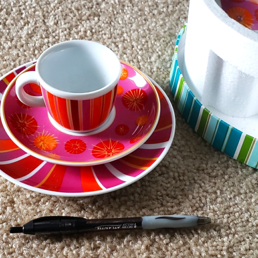 Bright, Geometric Design, 12 piece Tea Set